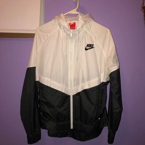 Women’s Nike windbreaker